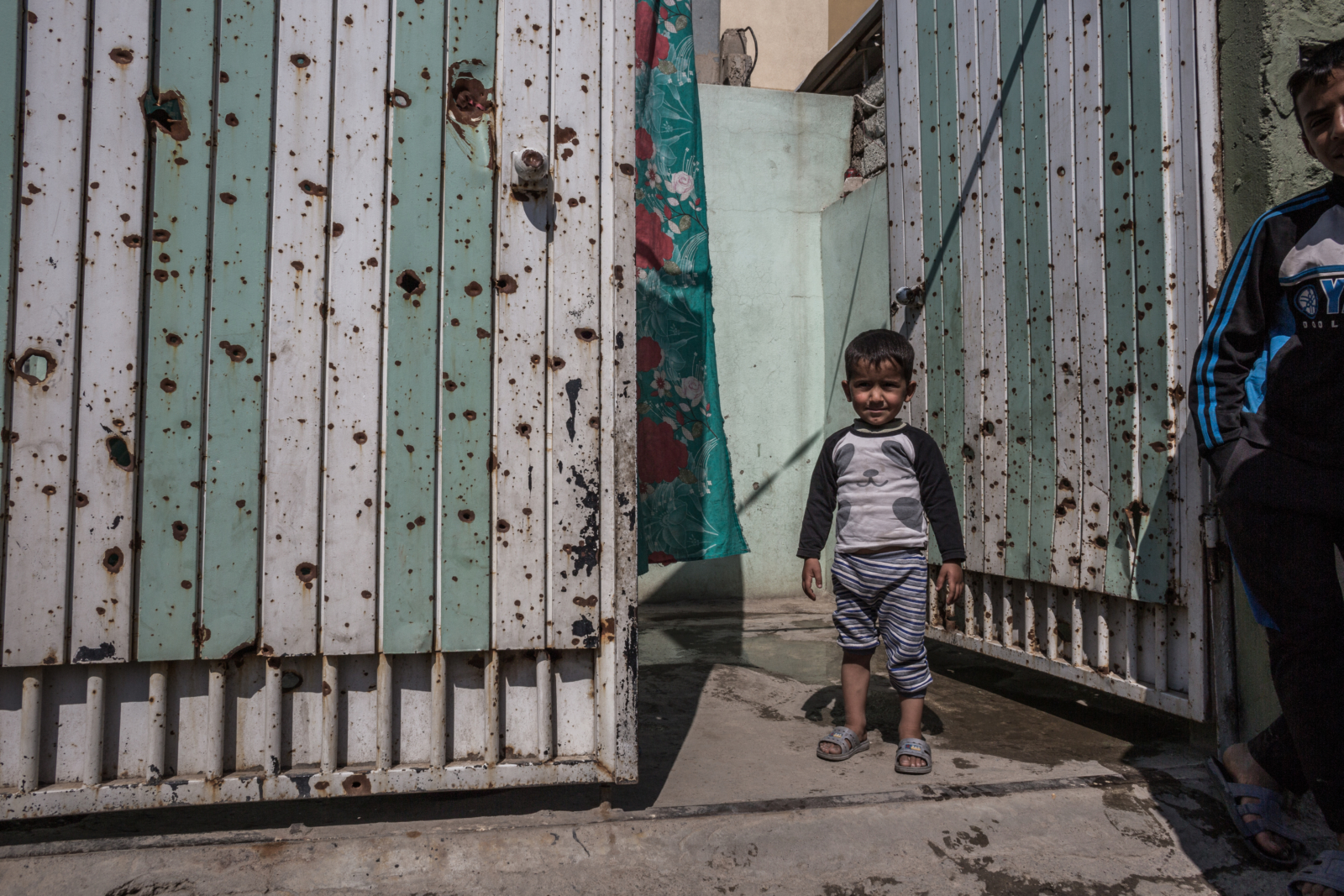 Iraq: Civilians killed by airstrikes in their homes after they were told not to flee Mosul