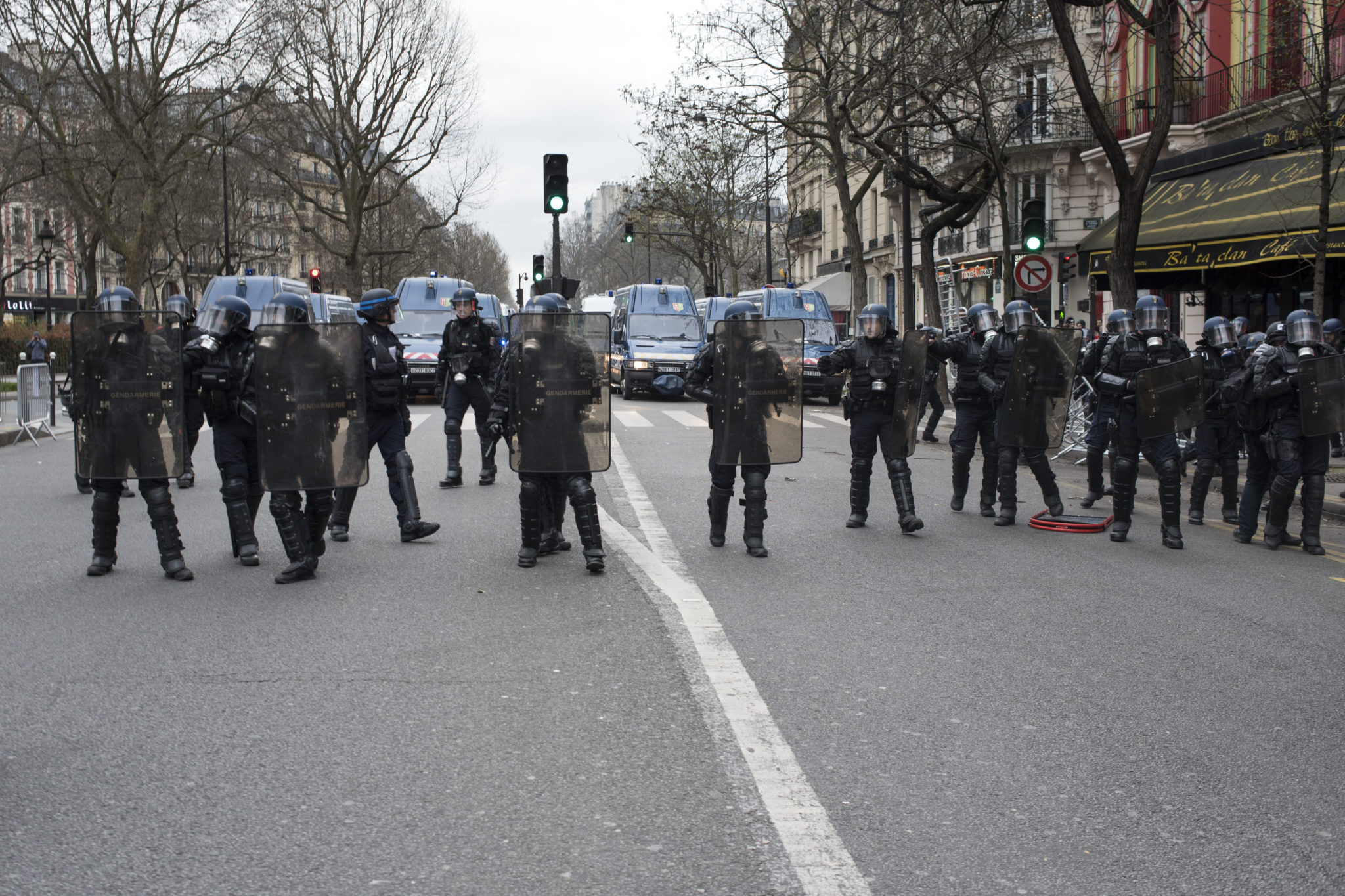 France: Unchecked clampdown on protests under guise of fighting terrorism