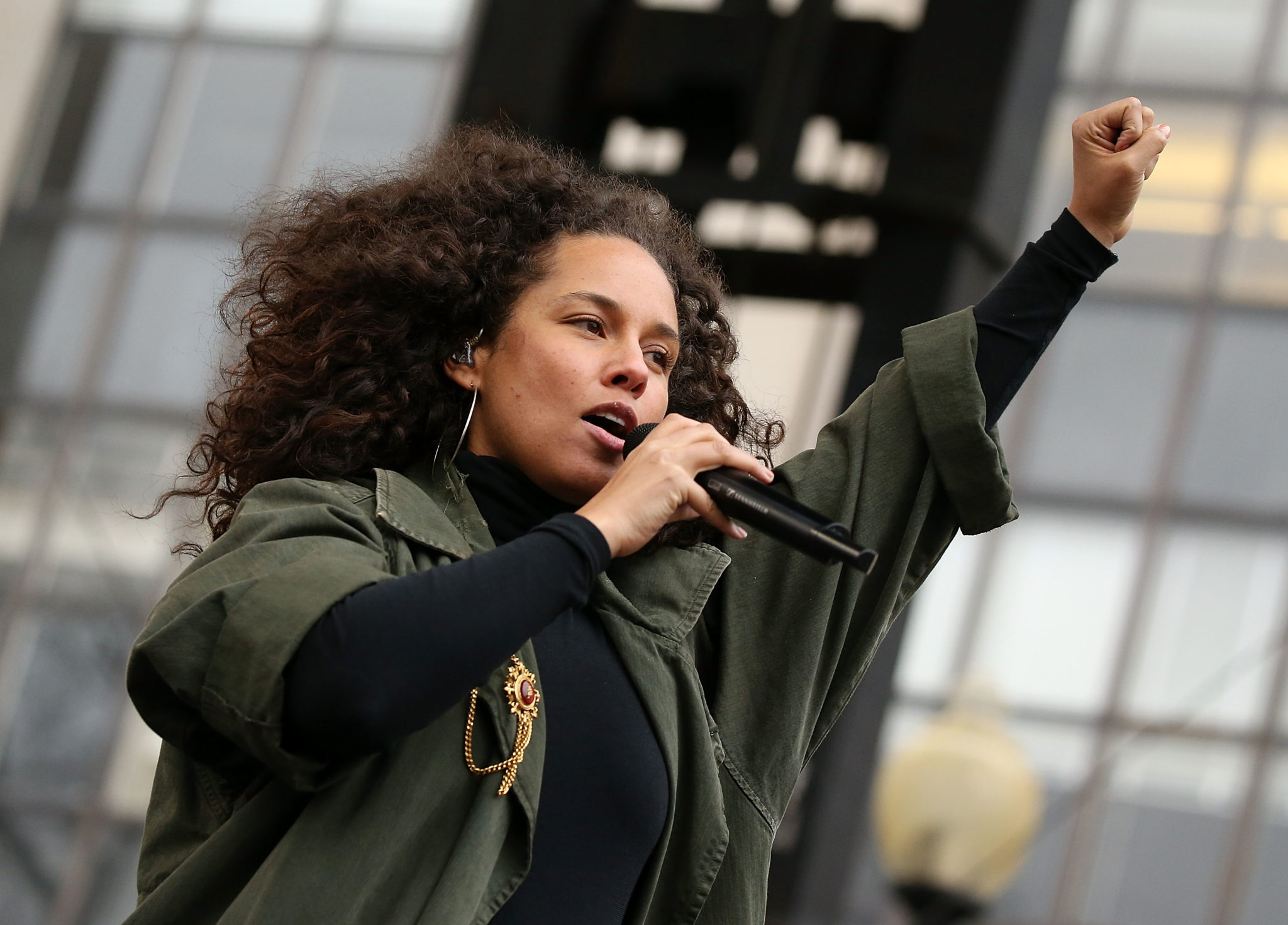 Alicia Keys and the Indigenous rights movement in Canada receive Amnesty International award