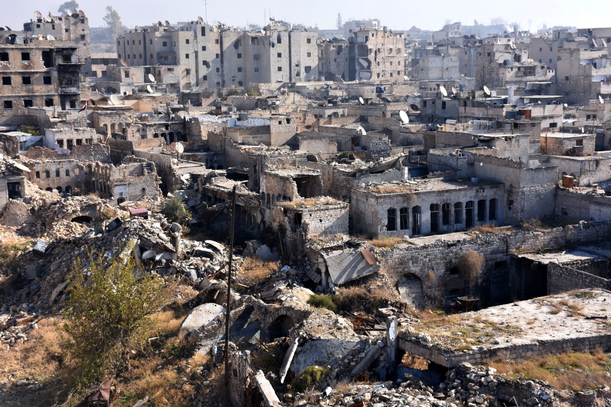 Syria: ‘Surrender or starve’ strategy displacing thousands amounts to crimes against humanity