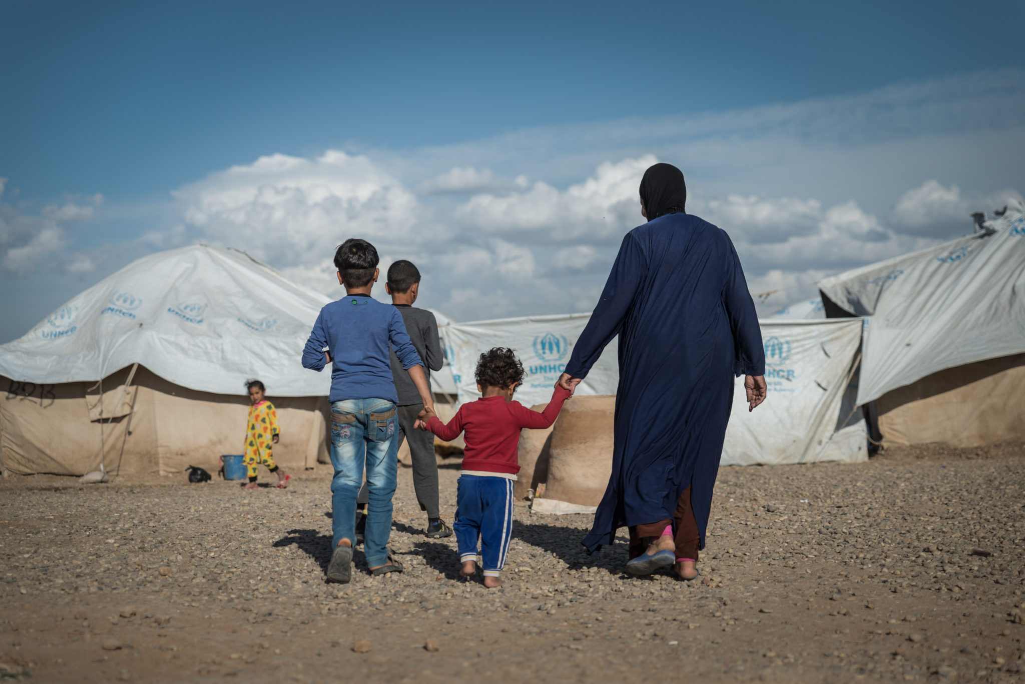 Iraq: Women and children with perceived ties to IS denied aid, sexually exploited and trapped in camps