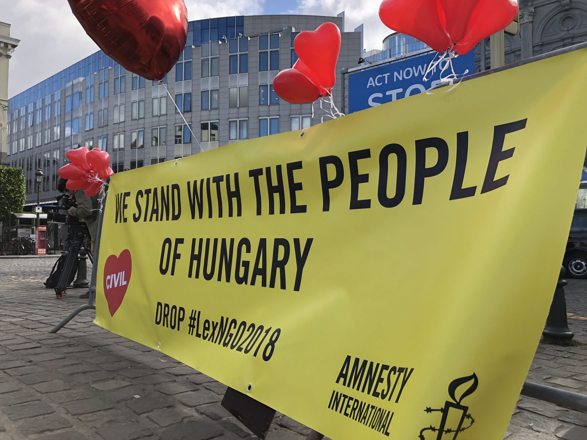 Hungary: Amnesty launches legal challenge to shameful law on migration that targets civil society