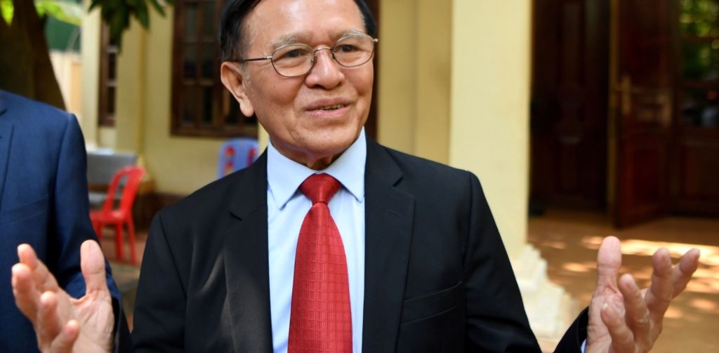 Kem Sokha speaks to media as he departs his residence for the Phnom Penh municipal court for his trial on January 15, 2020
