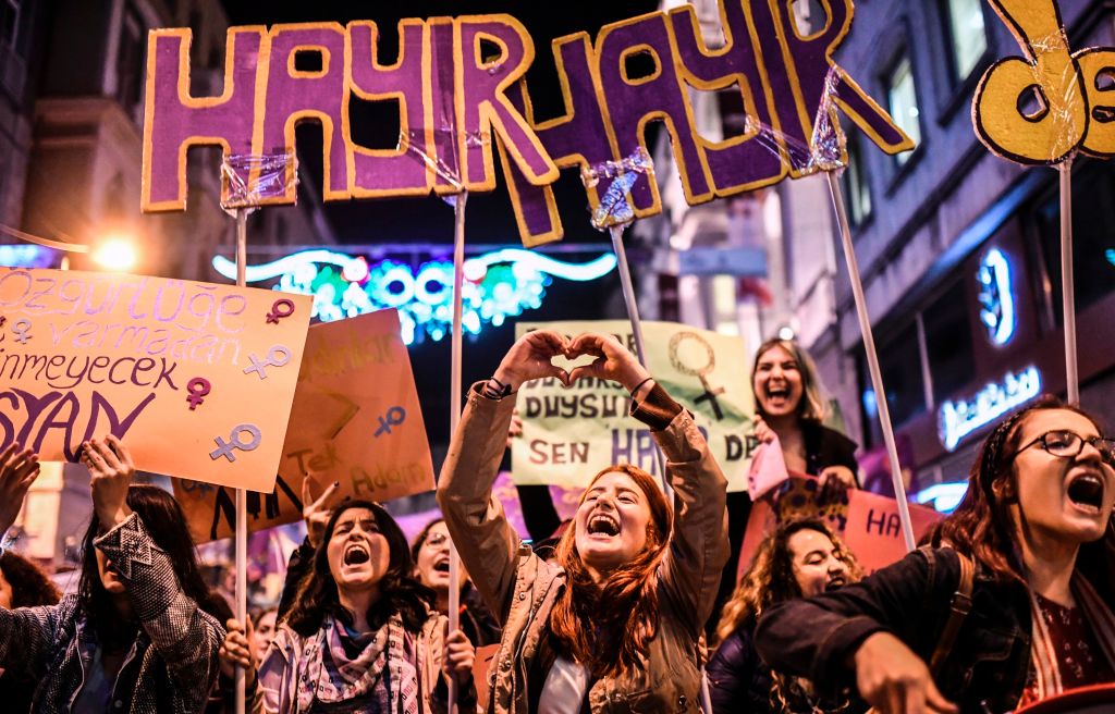 Türkiye: International Women’s Day march must go ahead “without bans, beatings and other police violence”