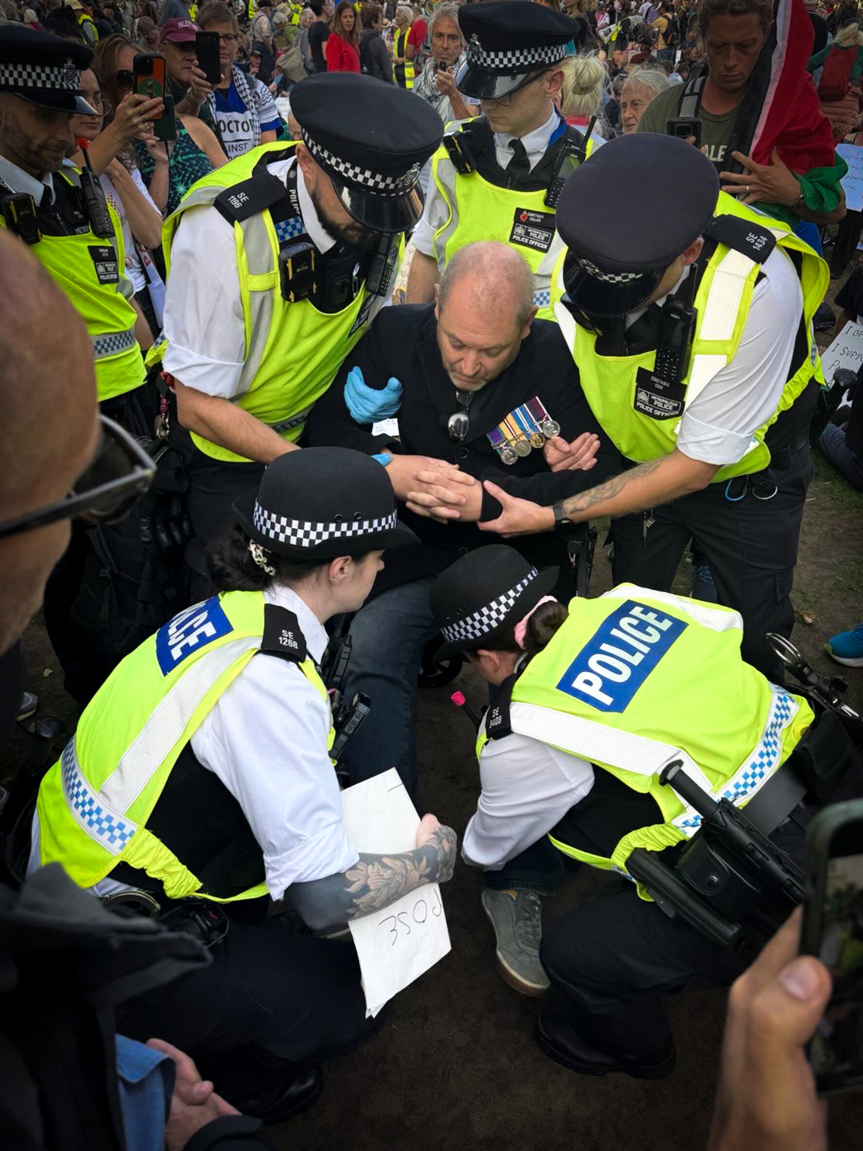 Urgent Action – UK: Further 400 peaceful protestors arrested